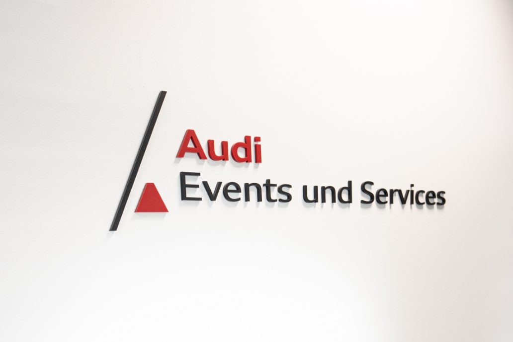 //// Umfirmierung zur Audi Events und Services GmbH
