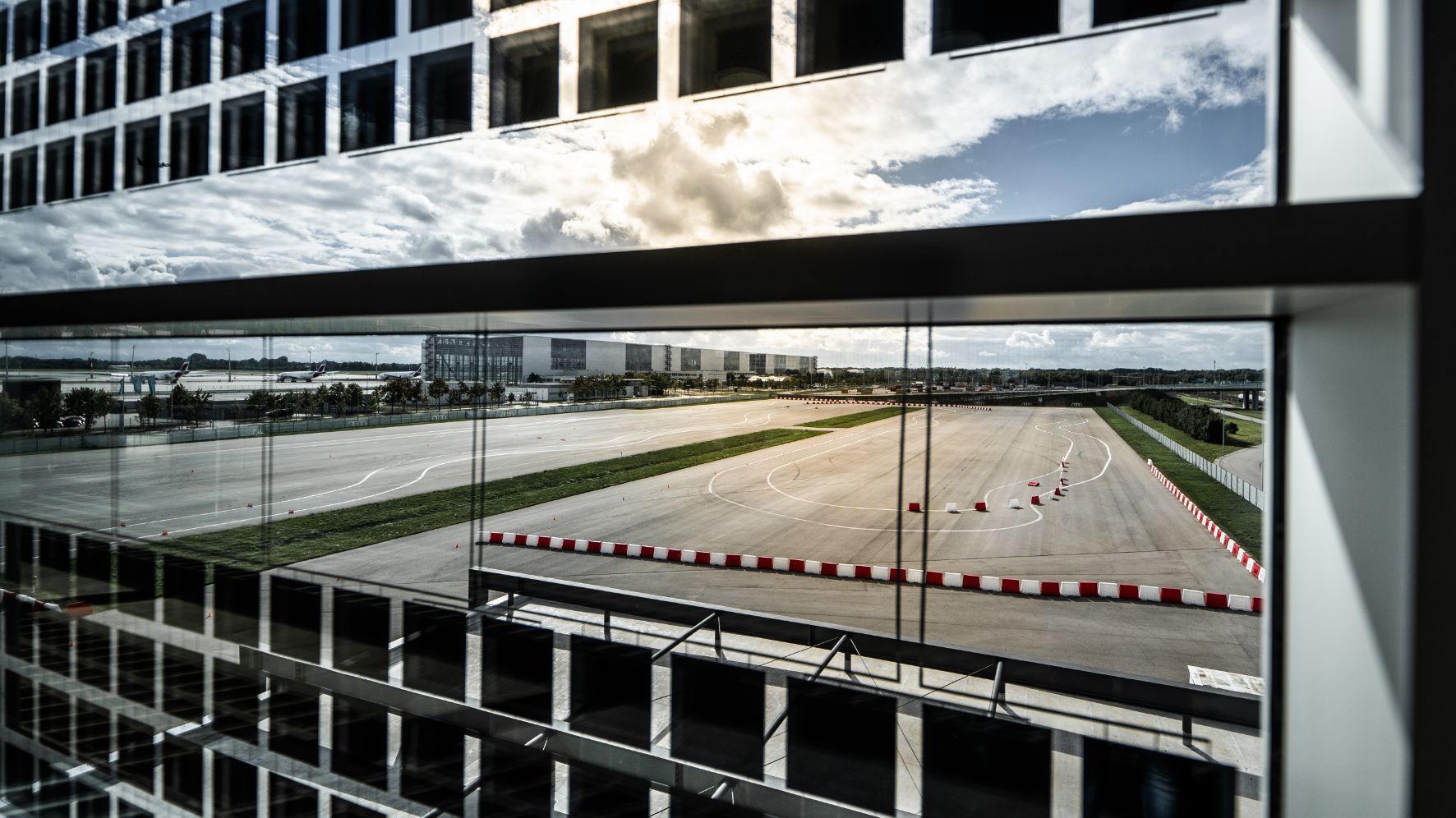 Audi Mitarbeiter Parken Flughafen München www.audi-es.de